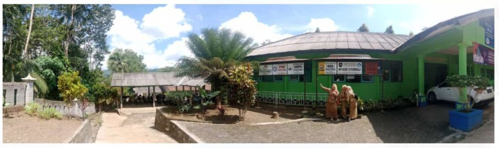 Pelatihan Strategi Berliterasi “Tali Bambuapus Giri” Untuk Guru Dan Siswa Di  SMPN 39 Purworejo
