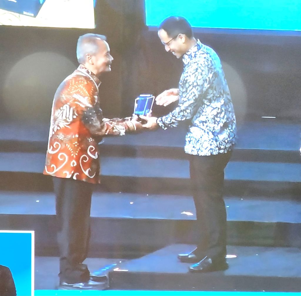 Kabupaten Semarang Raih Penghargaan AMB Kategori Pemda Meningkatkan Kemampuan Literasi Numerasi