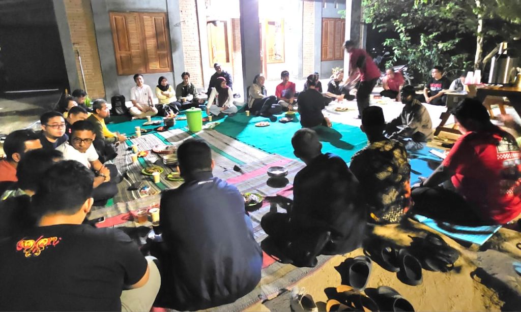 Bincang Malam Plt Sekretaris Ditjen GTK Kemendikbudristek Dengan Pendidik di Pulau Karimunjawa 