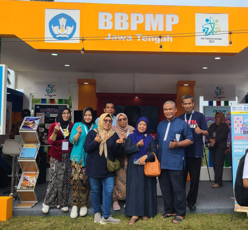 5 Stan Dinas Pendidikan Kabupaten Raih Piagam Penghargaan Pada Pameran dan Festival Kurikulum Merdeka 2024