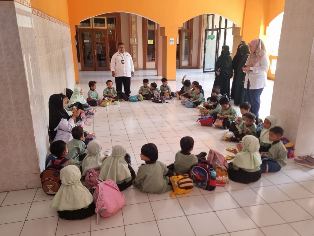 Kembangkan Minat Baca Anak: TKIT Nurus Sunnah Kunjungi Perpustakaan BBPMP Jateng 