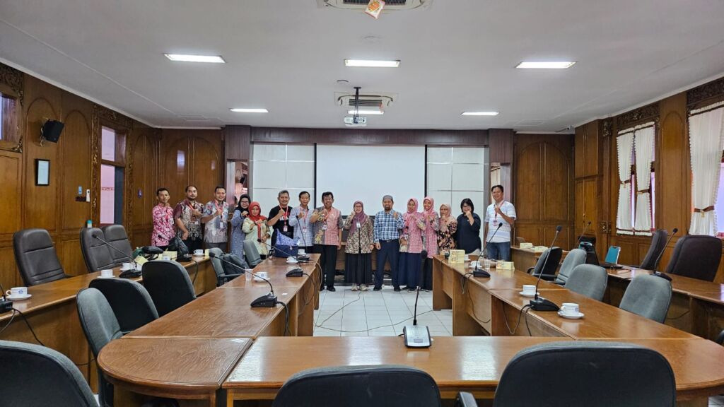 Kepala BBPMP Jawa Tengah Memberikan Penguatan kepada Rombongan Dindik Kota Pekalongan dalam Studi Terap ULD ke Kota Surabaya