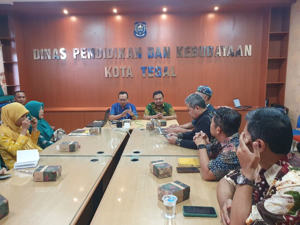 Sosialisasi Pemanfaatan Dana BOS T-1 di Kota Tegal: Dorongan Penyusunan Rencana Tepat Waktu