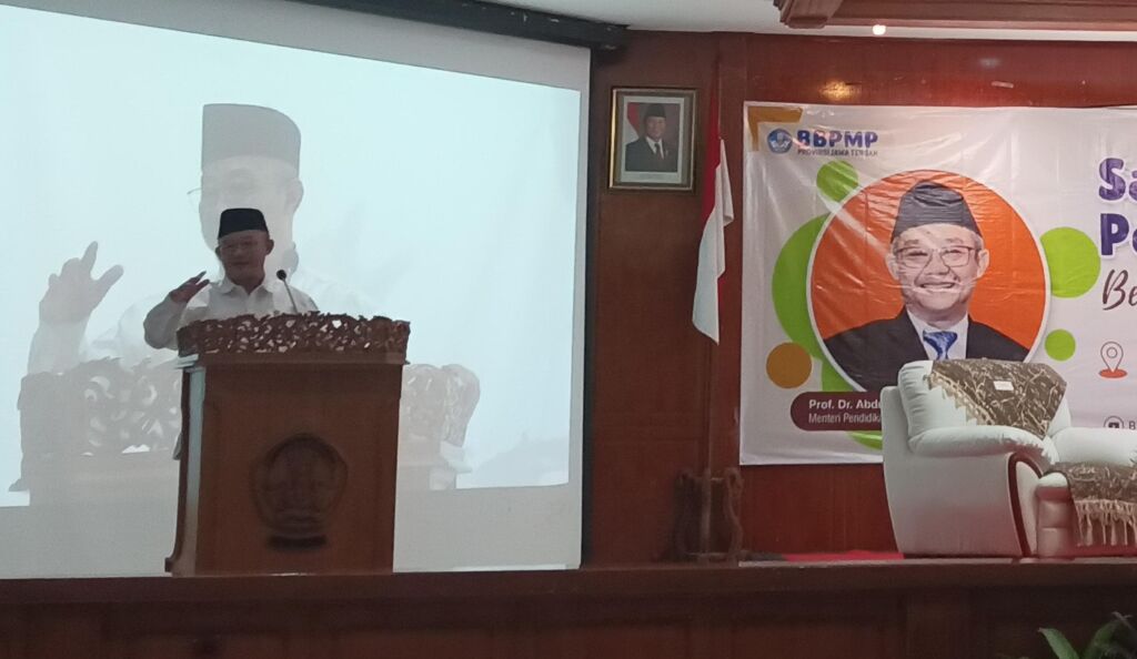 Pak Menteri, Bekerja dengan Gembira dan Membangun Relasi Profesional Kolegial Kunci Sukses Bekerja
